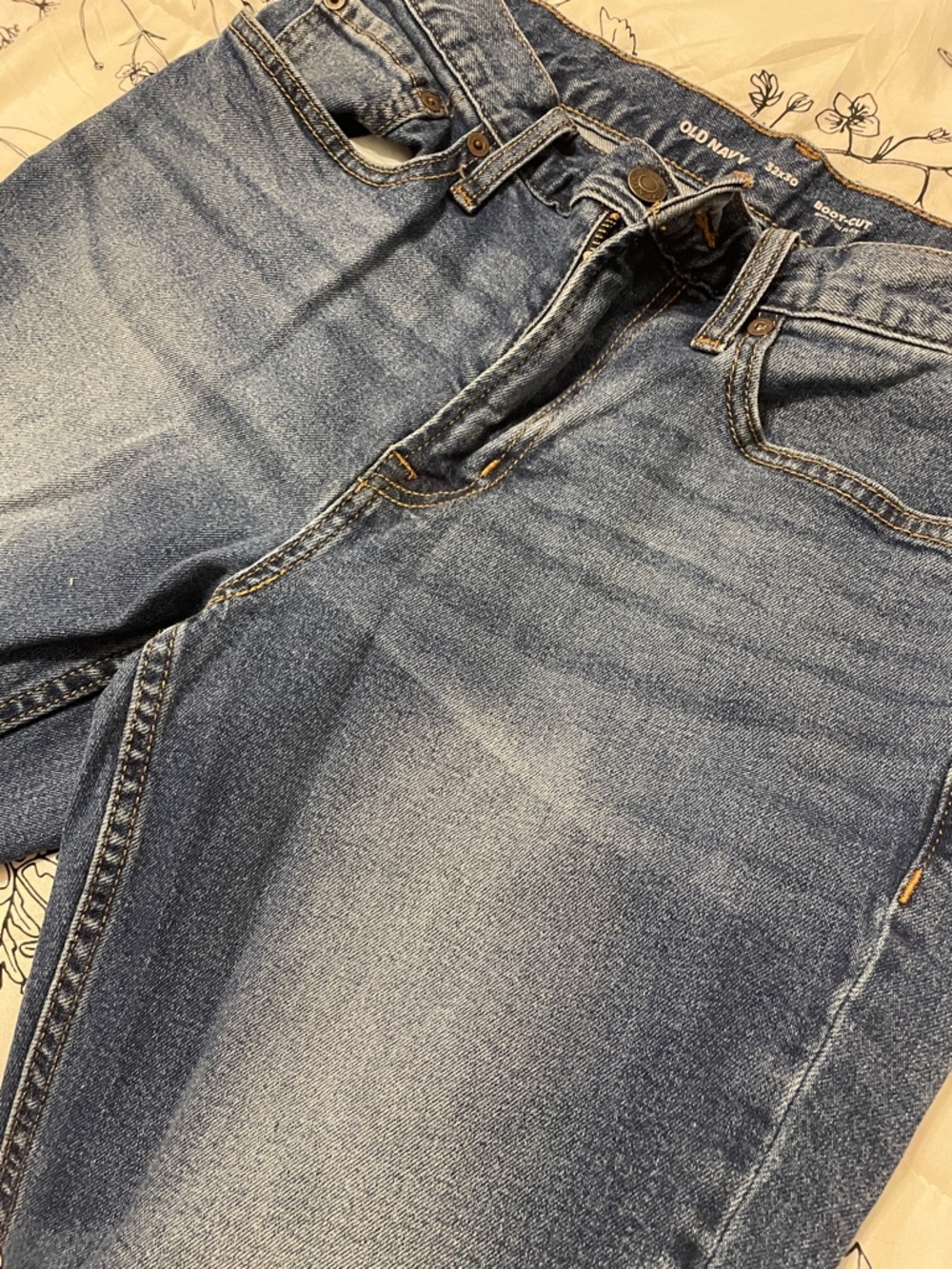 Old Navy Men’s Bootcut Jeans - Medium Blue Wash 32x30 - Picture 6 of 6